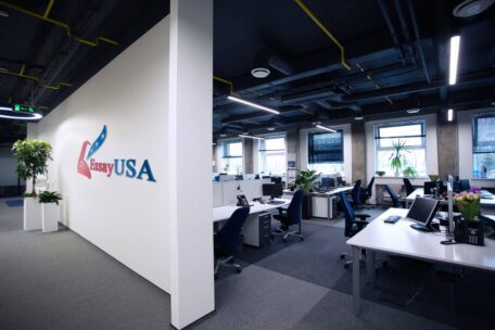 EssayUSA company office2